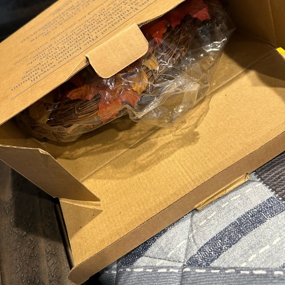 NWOT Festive Autumn Wreath - Picture 2 of 3